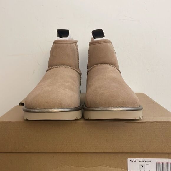 UGG Classic Mini Shine Boots Brown/Metallic USA Women Size 7/UK 5/EU 38 - Picture 5 of 15